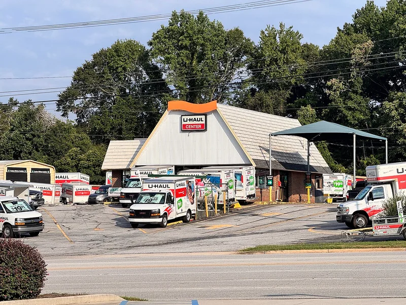 U-Haul logo